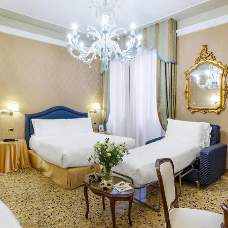 Отель Colombina 4*
