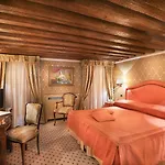 Colombina Hotel