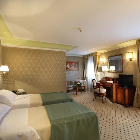 Отель Colombina Венеция